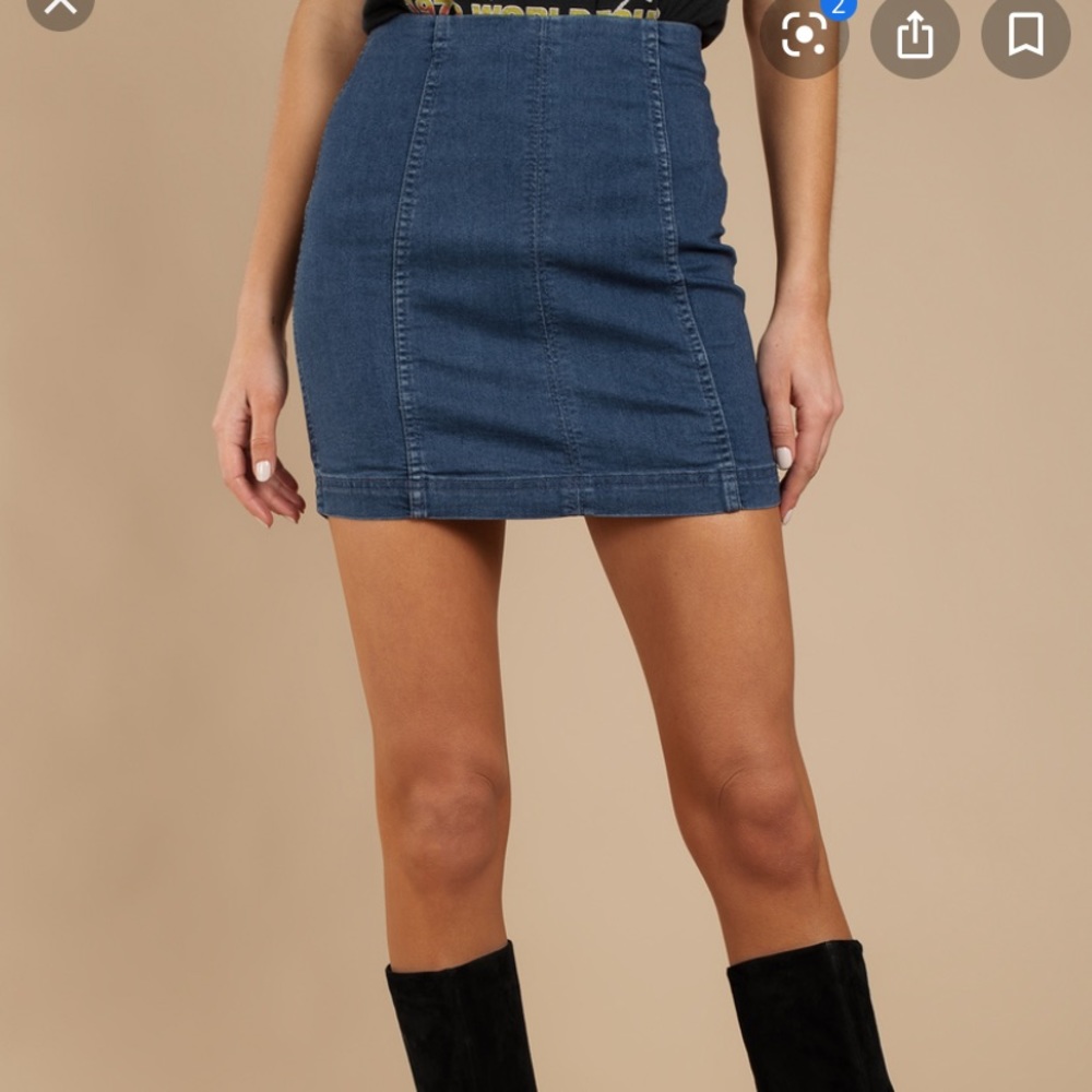 Fitted skirt